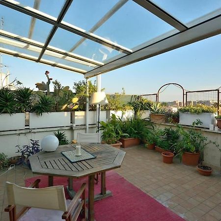 Super Sunny Penthouse With Terrace Daire Roma Dış mekan fotoğraf