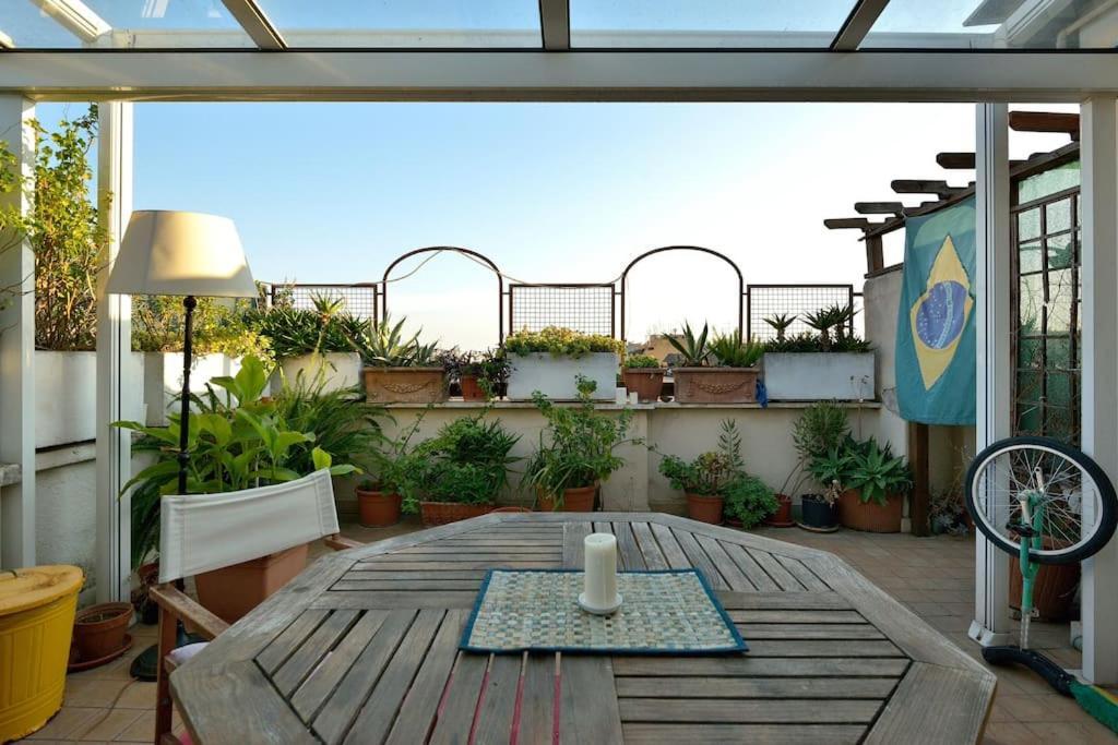 Super Sunny Penthouse With Terrace Daire Roma Dış mekan fotoğraf